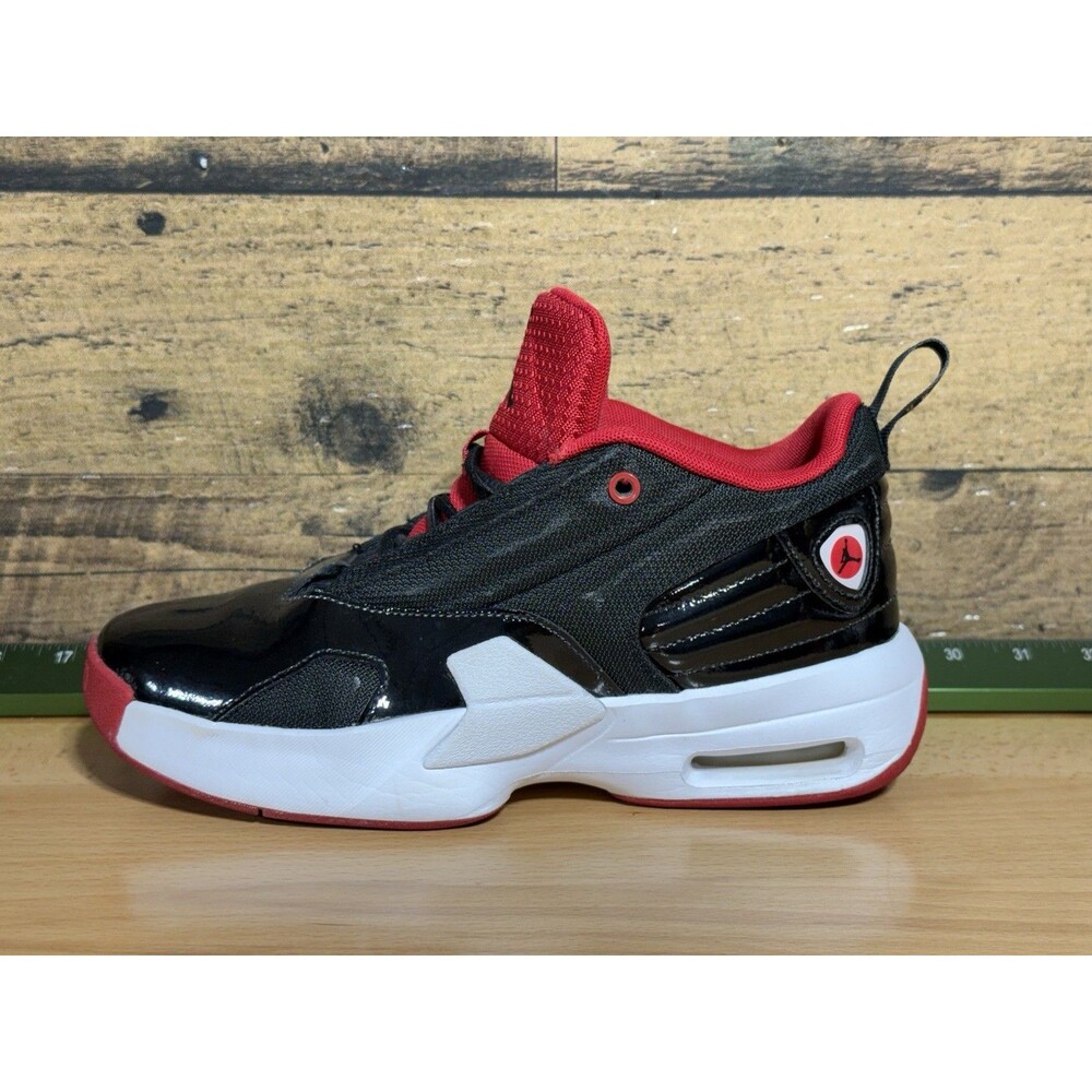 🔥Nike Air Jordan Max Aura 6 Black Red Basketball Shoes Womens 7.5 Or 6Y